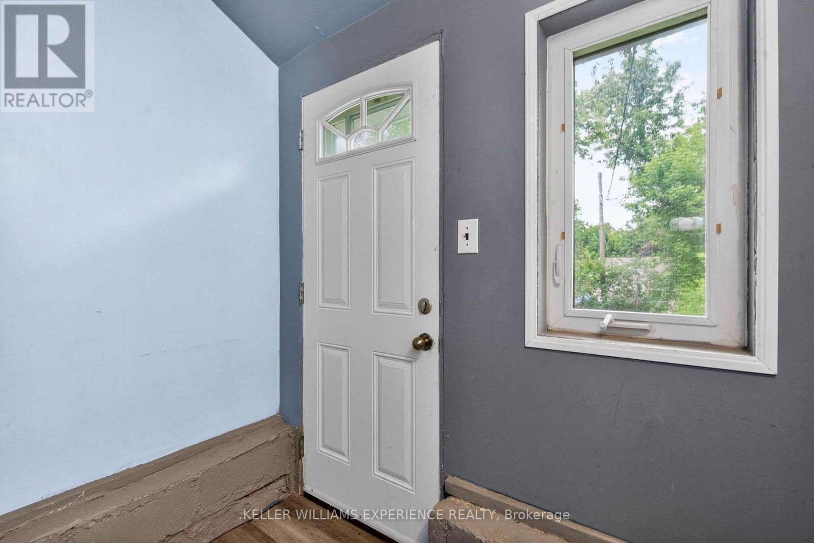10 ARGYLE AVENUE - 15