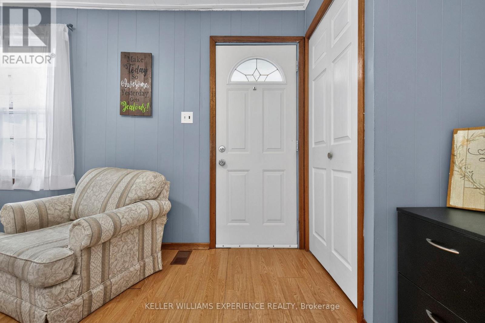 10 ARGYLE AVENUE - 3