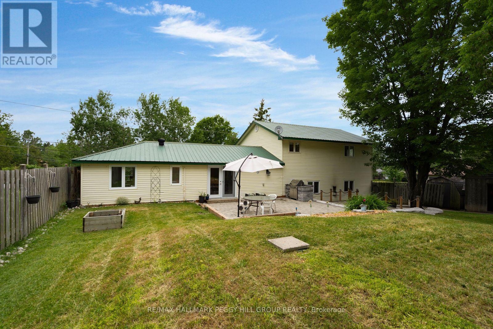 3 EARLDOM BOULEVARD - 16