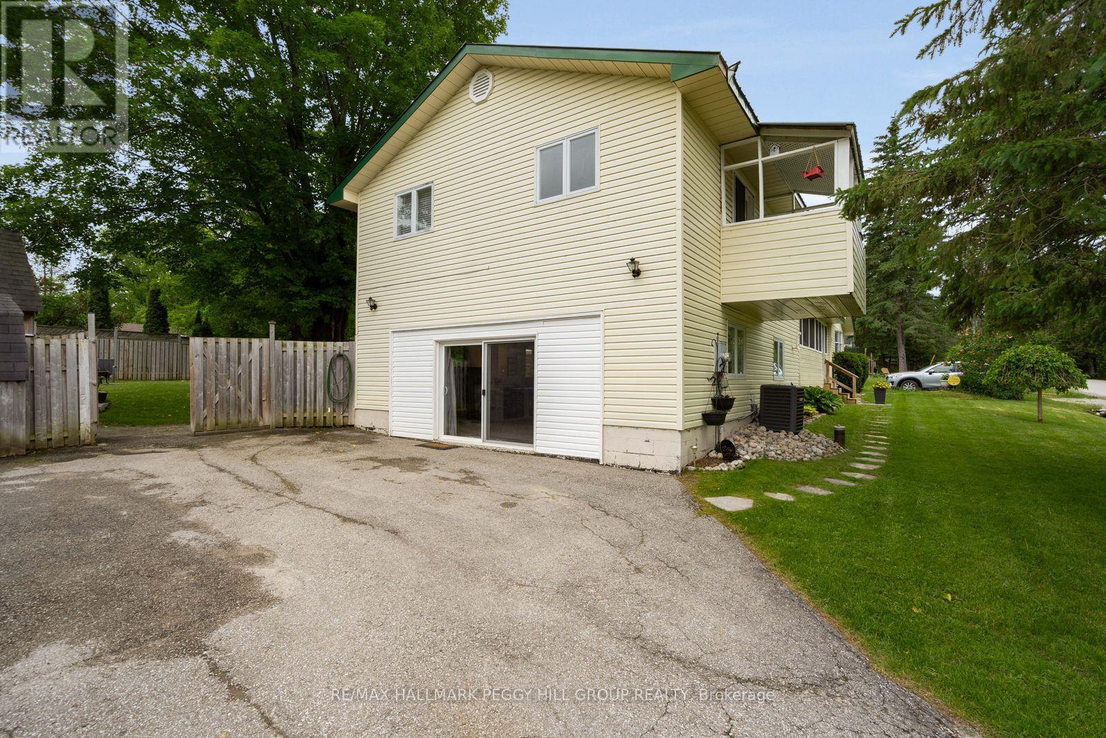 3 EARLDOM BOULEVARD - 18