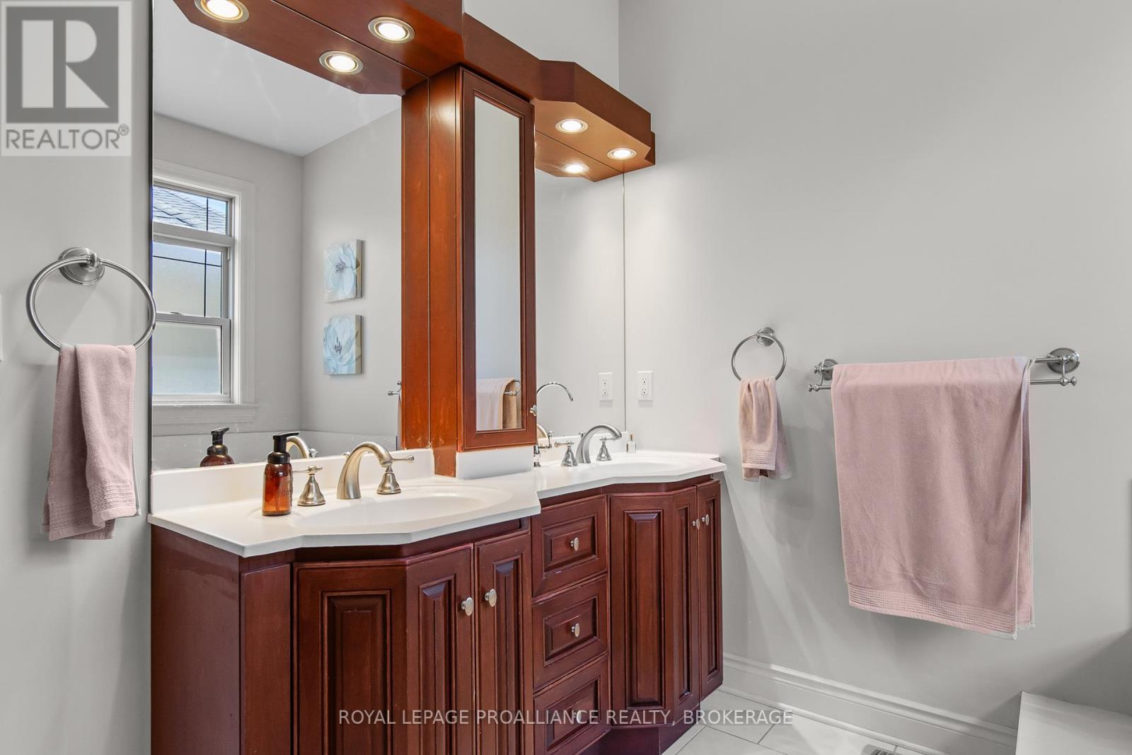710 KANANASKIS DRIVE - 16