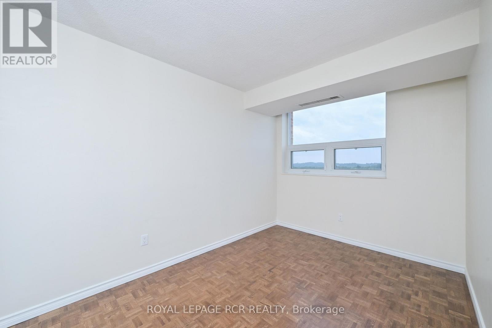 #812 8 FEAD STREET - 23