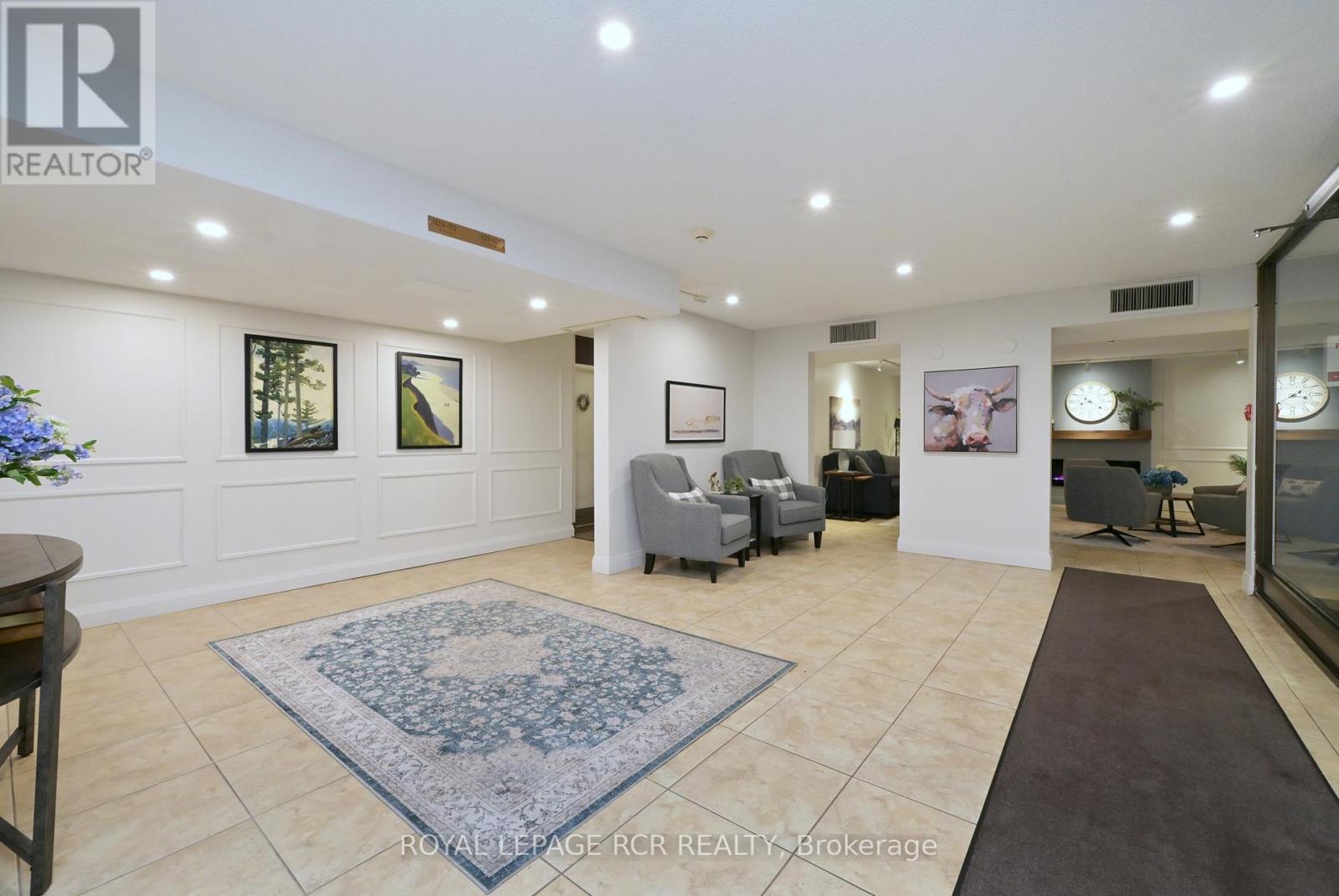 #812 8 FEAD STREET - 29