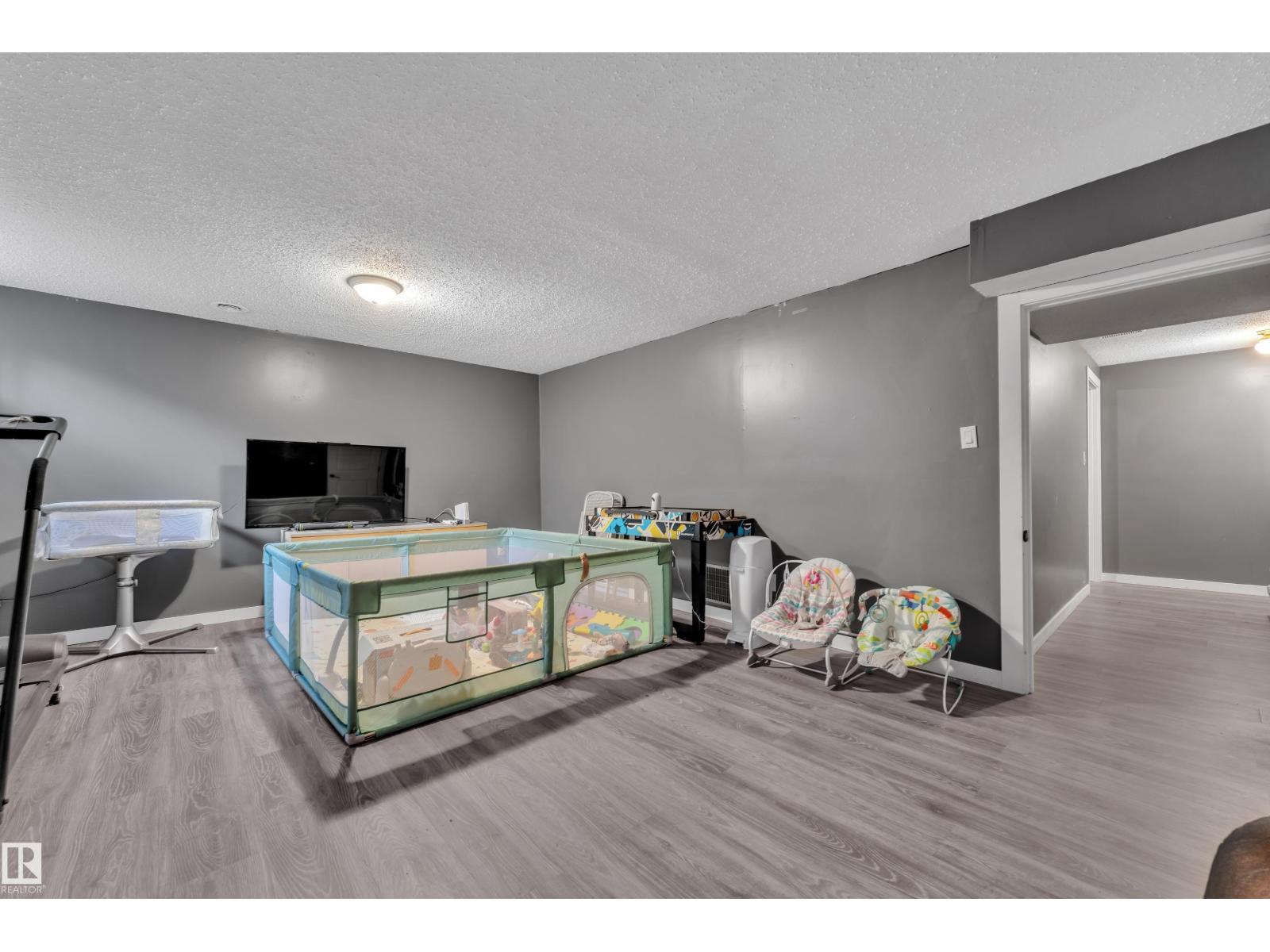 3217 132A AV NW — photo 25