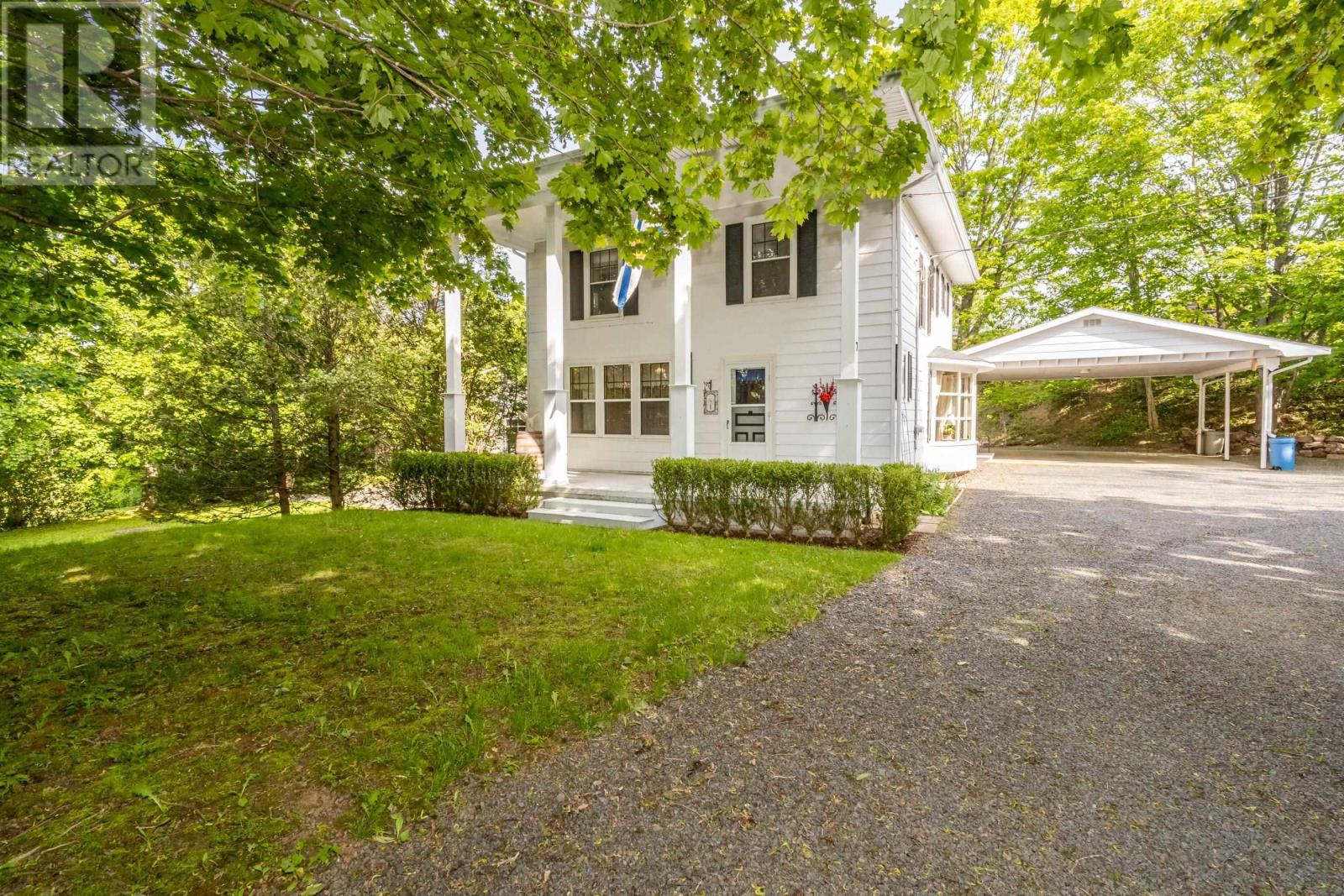 7 Bonavista Avenue - 1