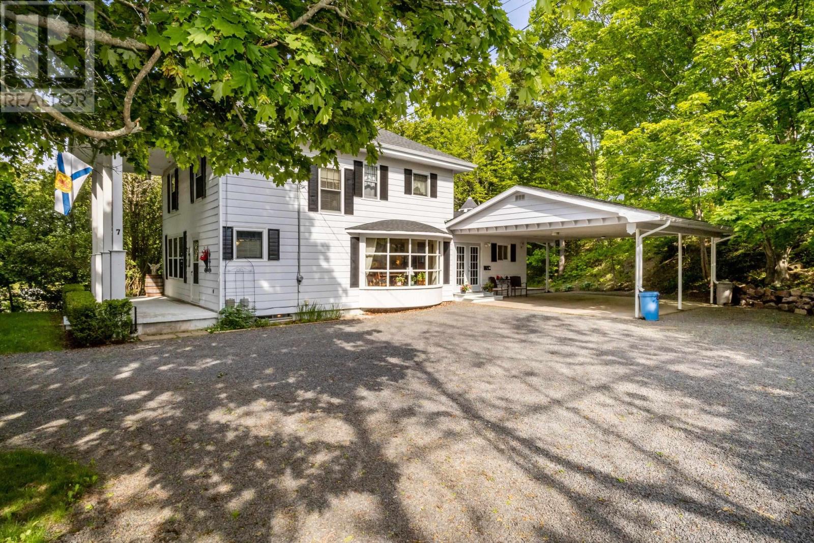 7 Bonavista Avenue - 32