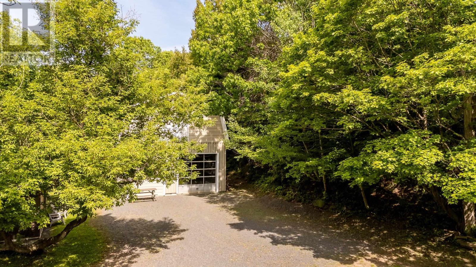 7 Bonavista Avenue - 43