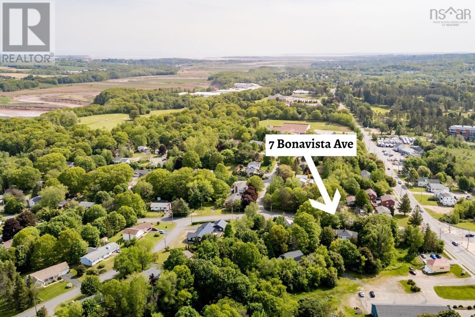 7 Bonavista Avenue - 7