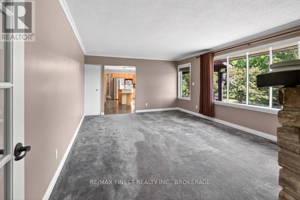 1034 SALLY LANE - Image 12