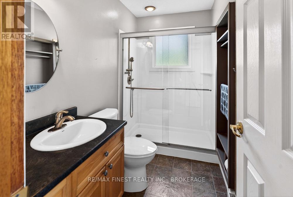 1034 SALLY LANE - Image 14