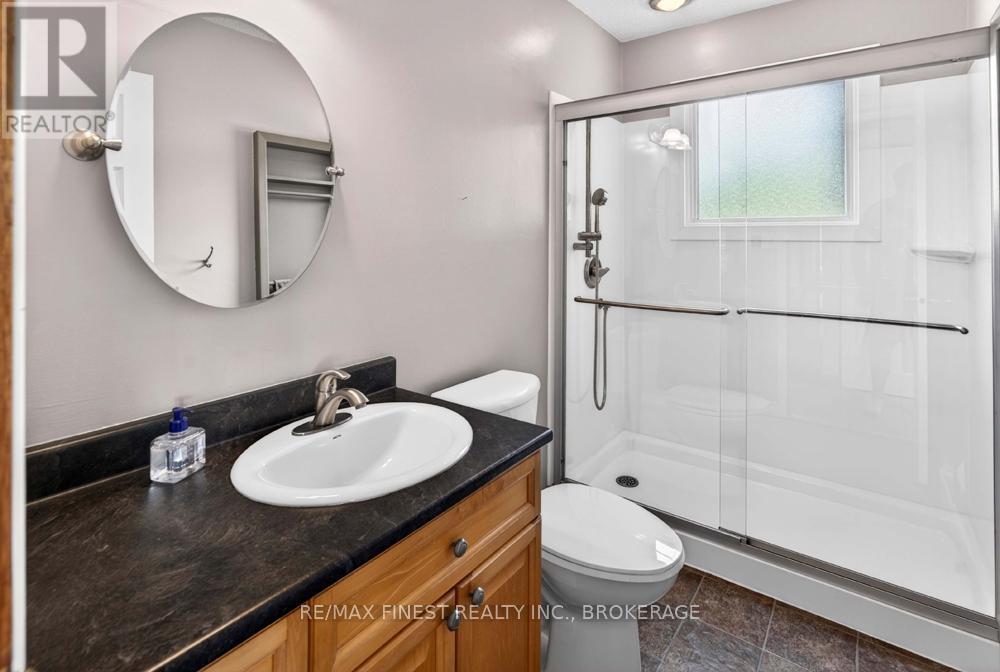 1034 SALLY LANE - Image 15