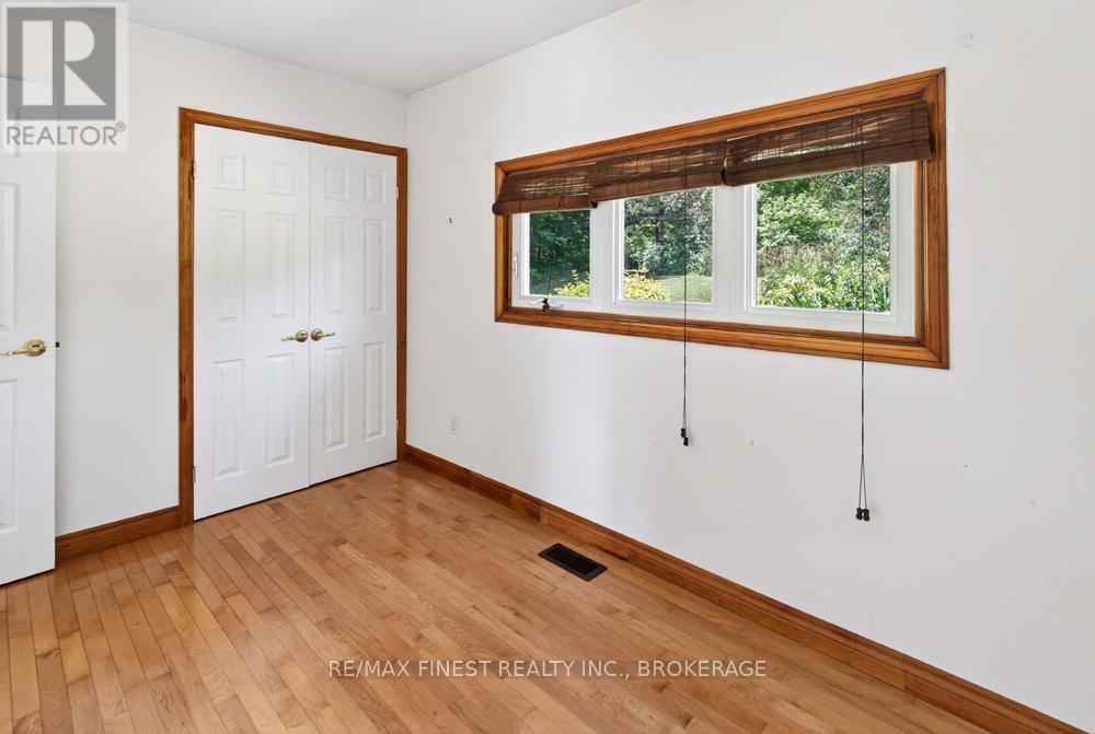 1034 SALLY LANE - Image 18