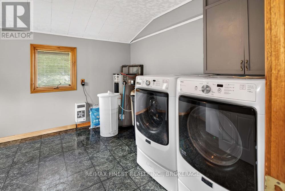 1034 SALLY LANE - Image 30