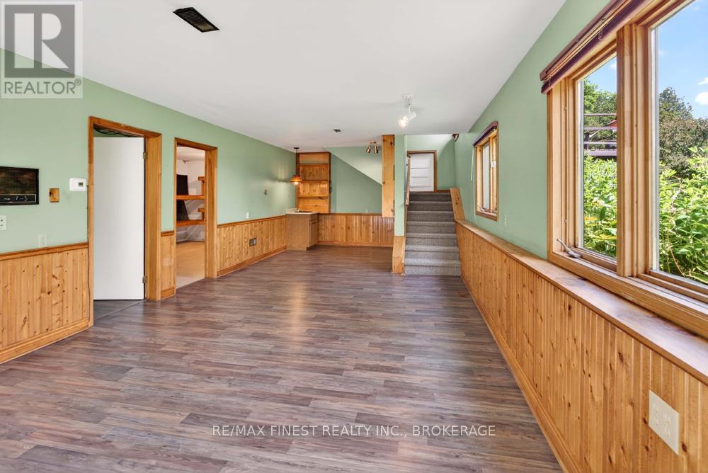 1034 SALLY LANE - Image 35
