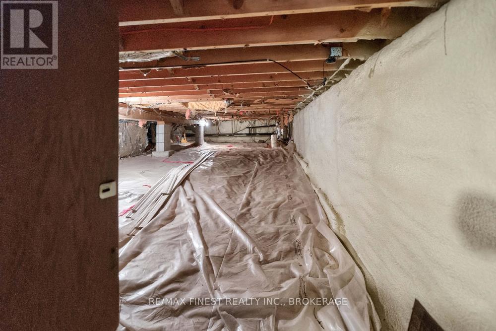 1034 SALLY LANE - Image 39
