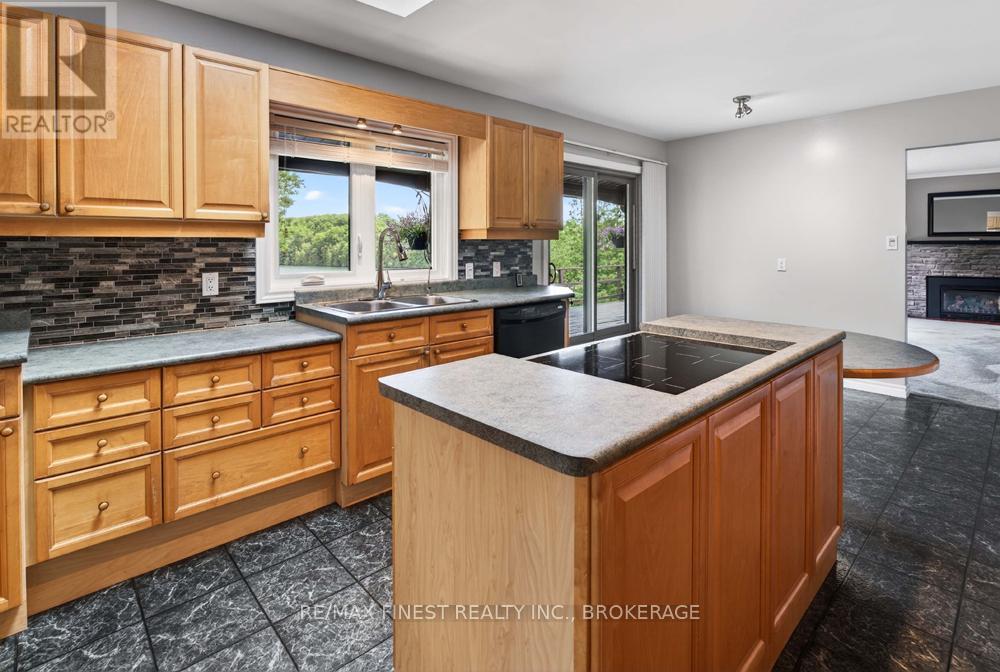 1034 SALLY LANE - Image 7