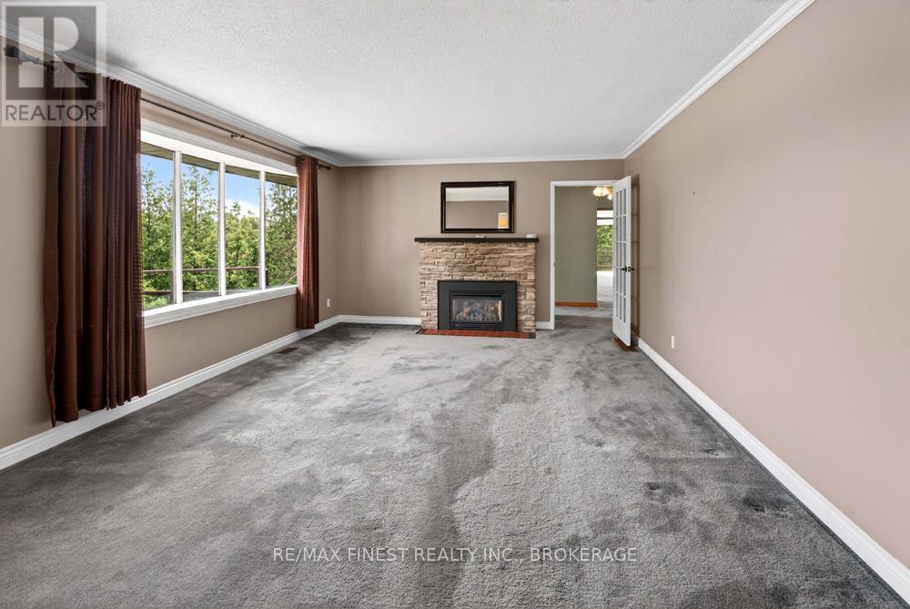 1034 SALLY LANE - Image 9