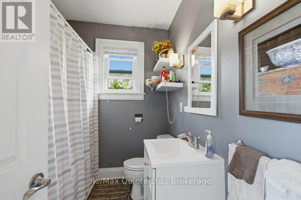 42 PONTON STREET - 10