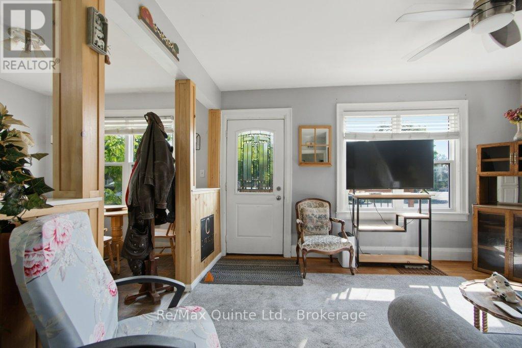 42 PONTON STREET - 3