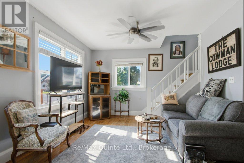 42 PONTON STREET - 4