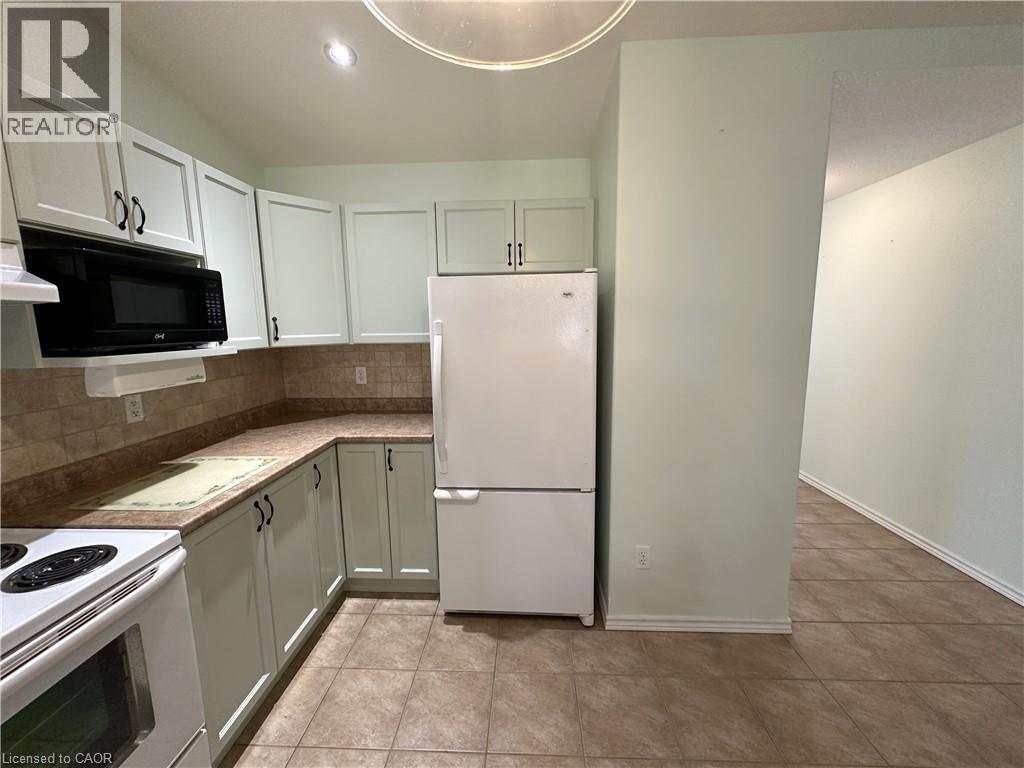 #38 510 QUEENSWAY Street W - 21