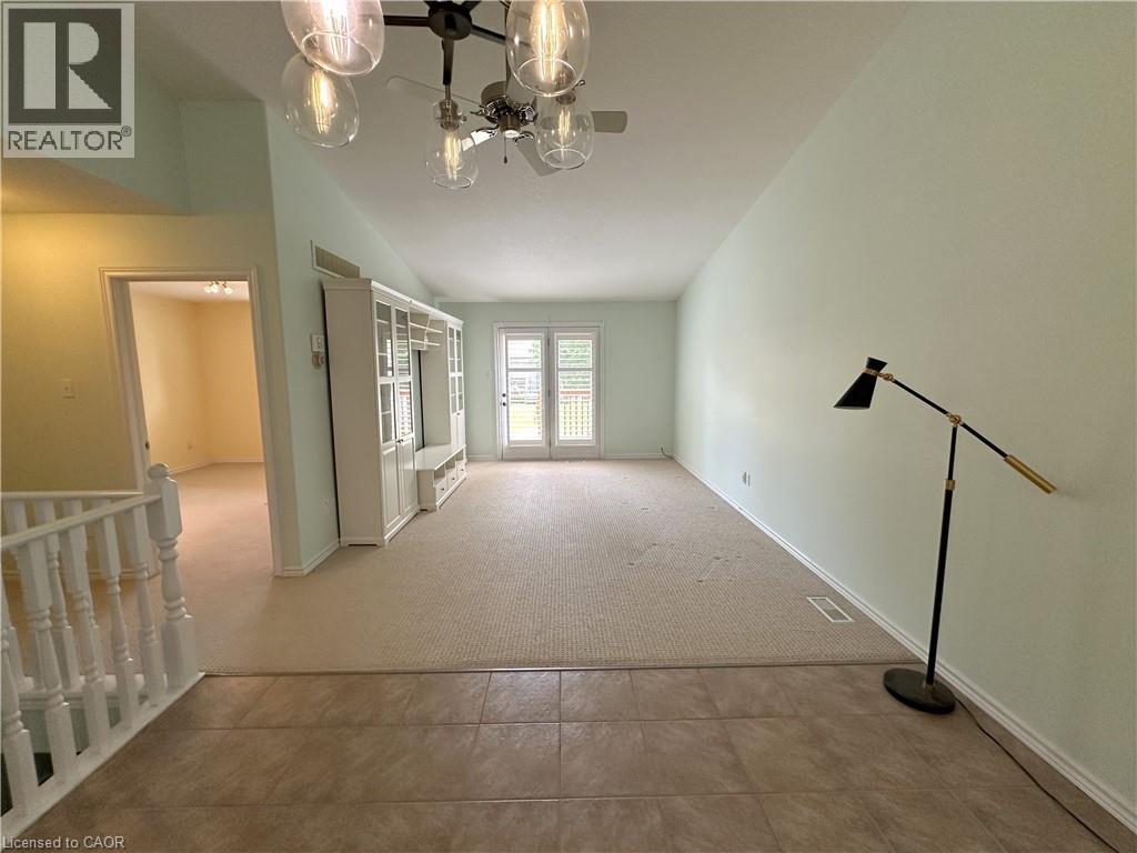 #38 510 QUEENSWAY Street W - 25