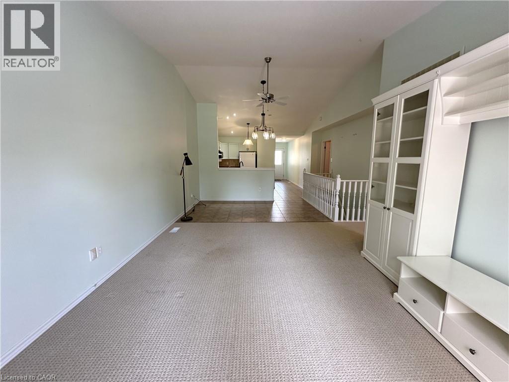 #38 510 QUEENSWAY Street W - 30