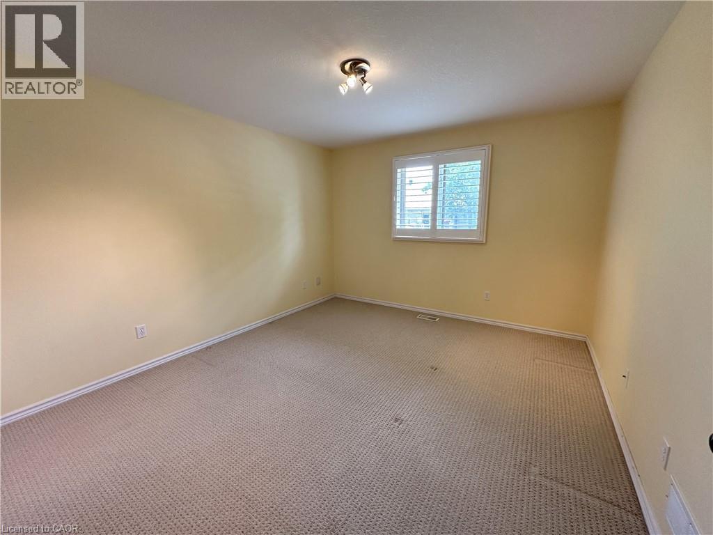 #38 510 QUEENSWAY Street W - 34