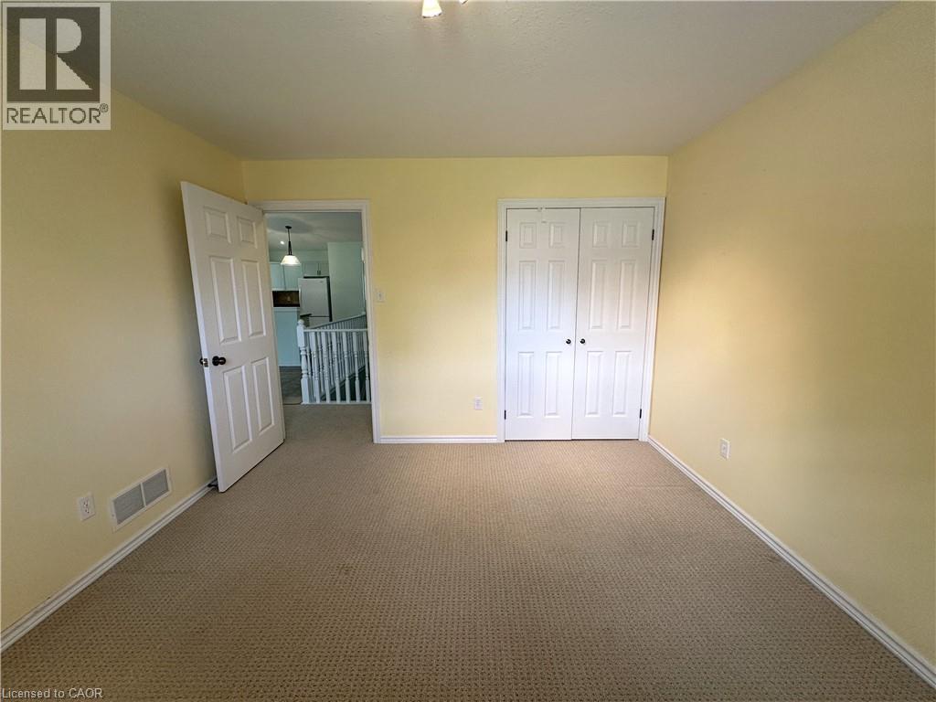 #38 510 QUEENSWAY Street W - 36