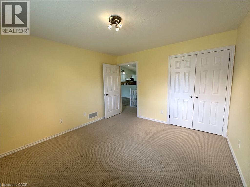 #38 510 QUEENSWAY Street W - 38