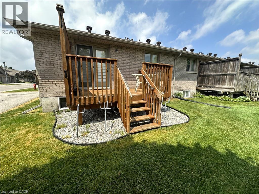 #38 510 QUEENSWAY Street W - 48