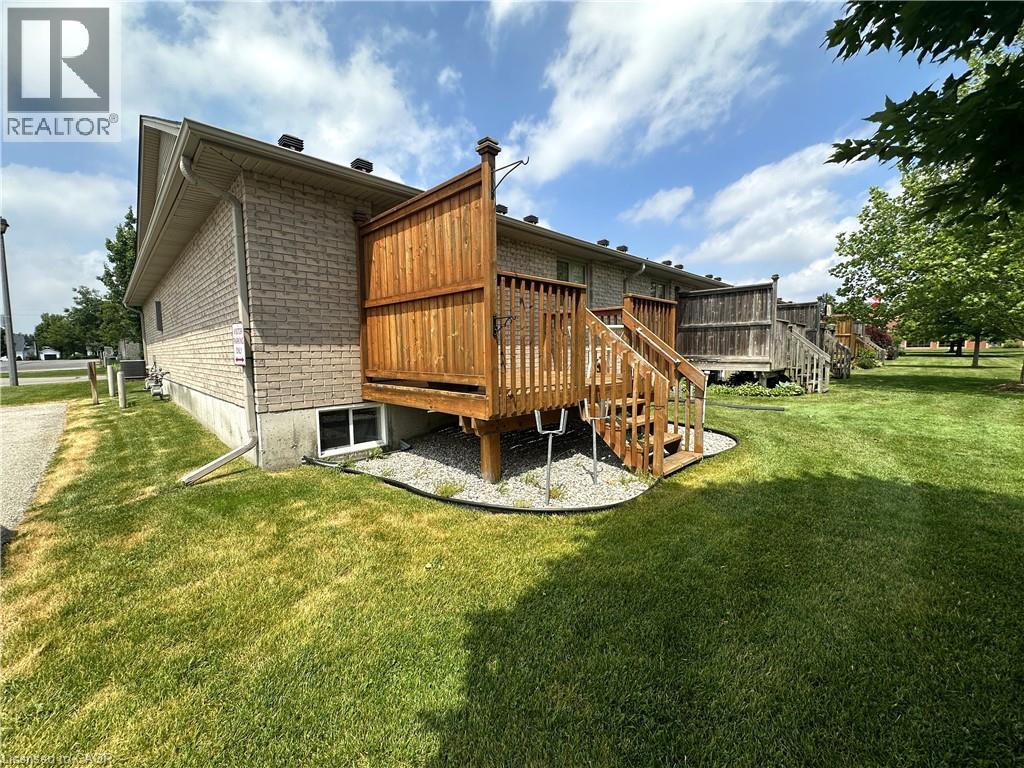 #38 510 QUEENSWAY Street W - 50