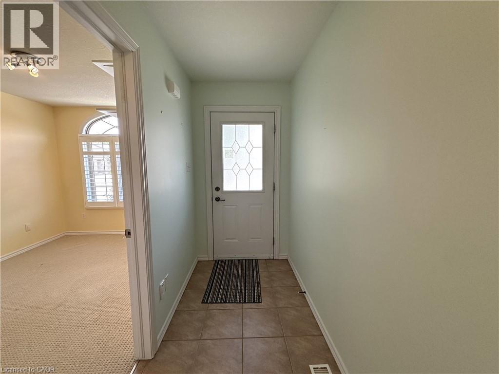 #38 510 QUEENSWAY Street W - 9