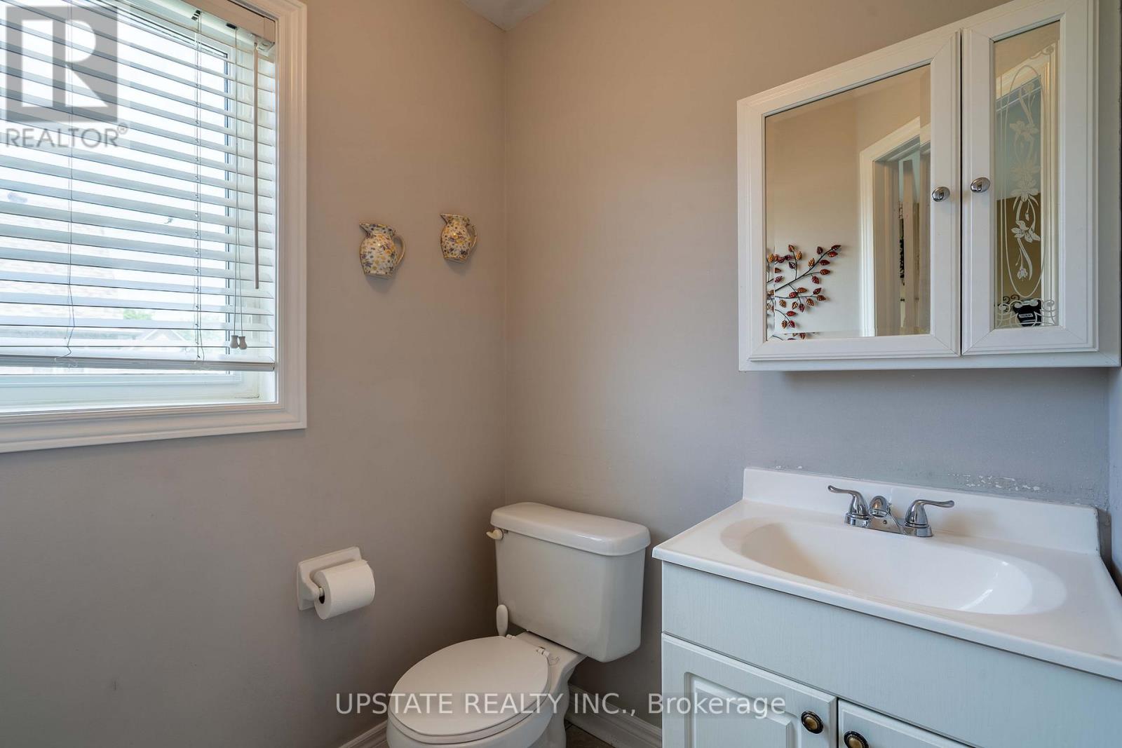 29 BLAKETON COURT - 27
