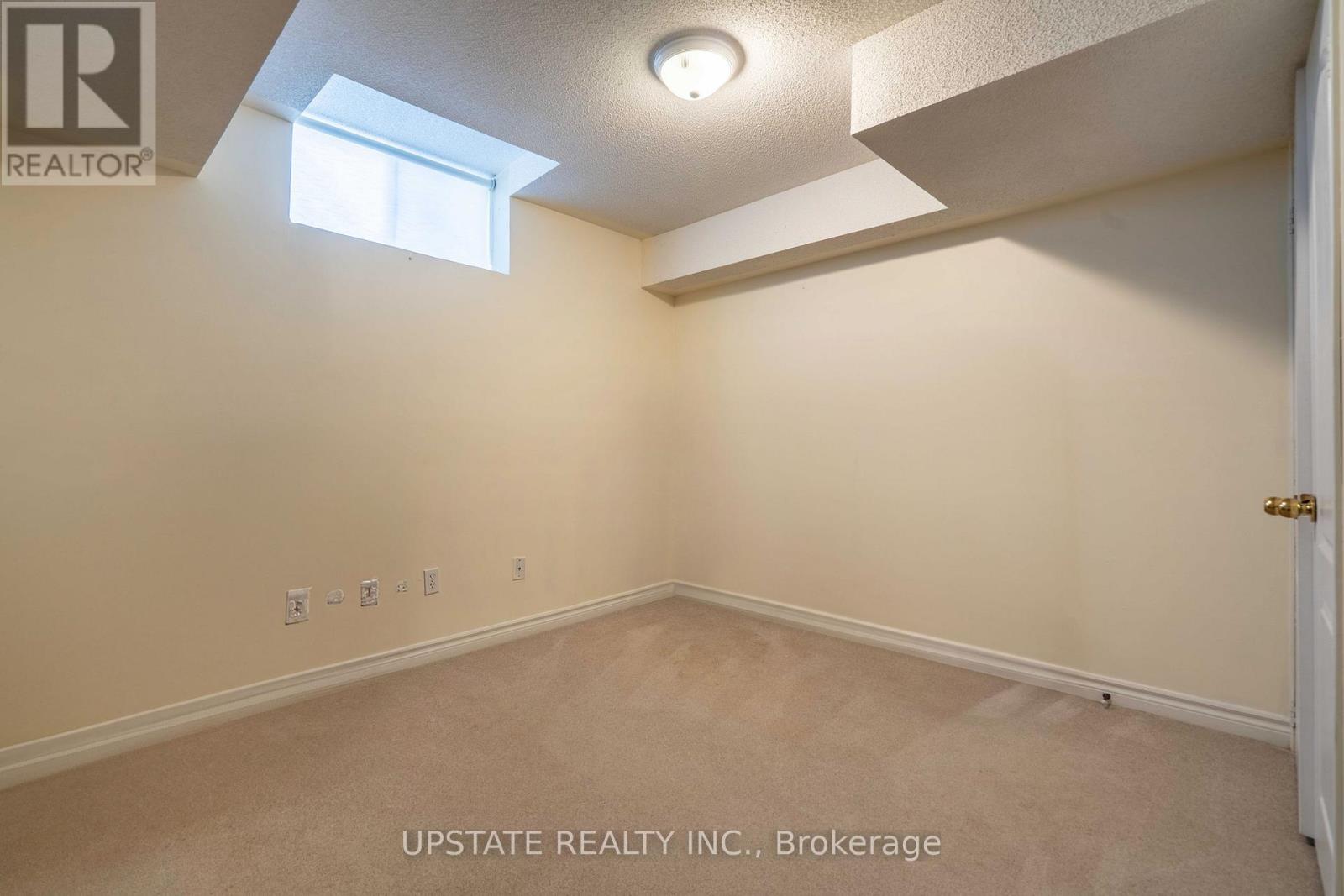 29 BLAKETON COURT - 39
