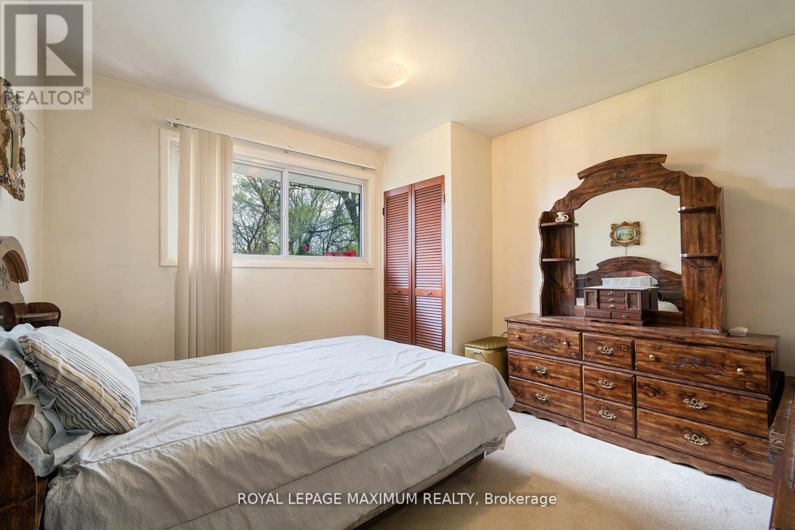 565 PINEGROVE ROAD - 11