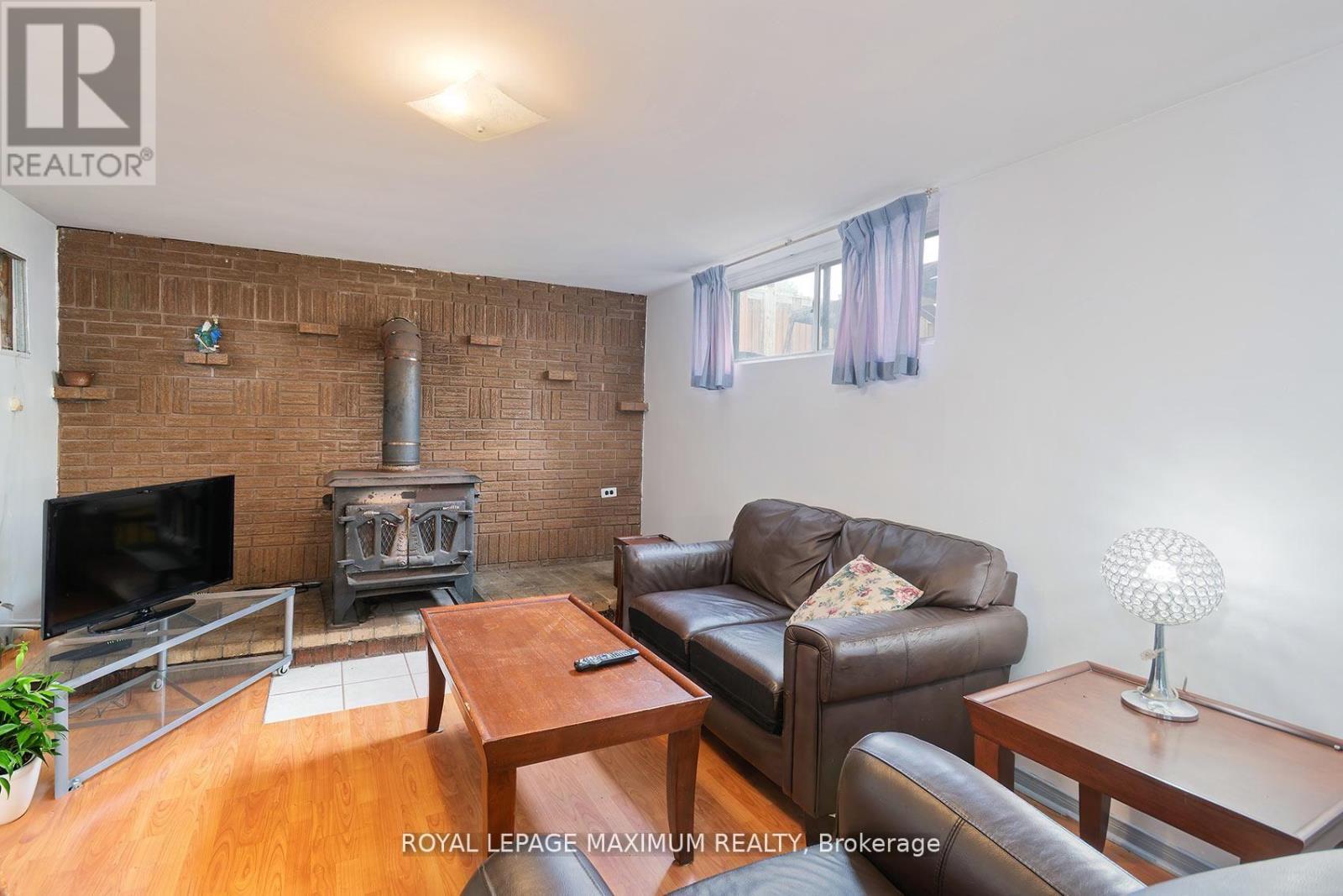 565 PINEGROVE ROAD - 18