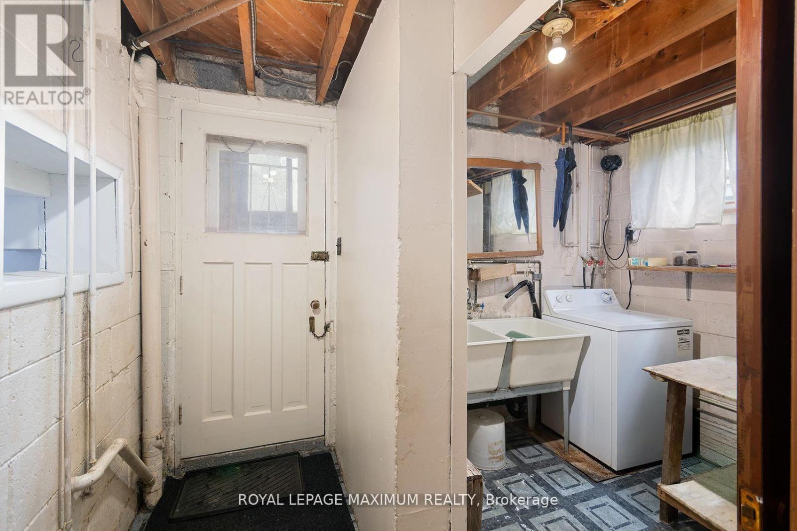 565 PINEGROVE ROAD - 21