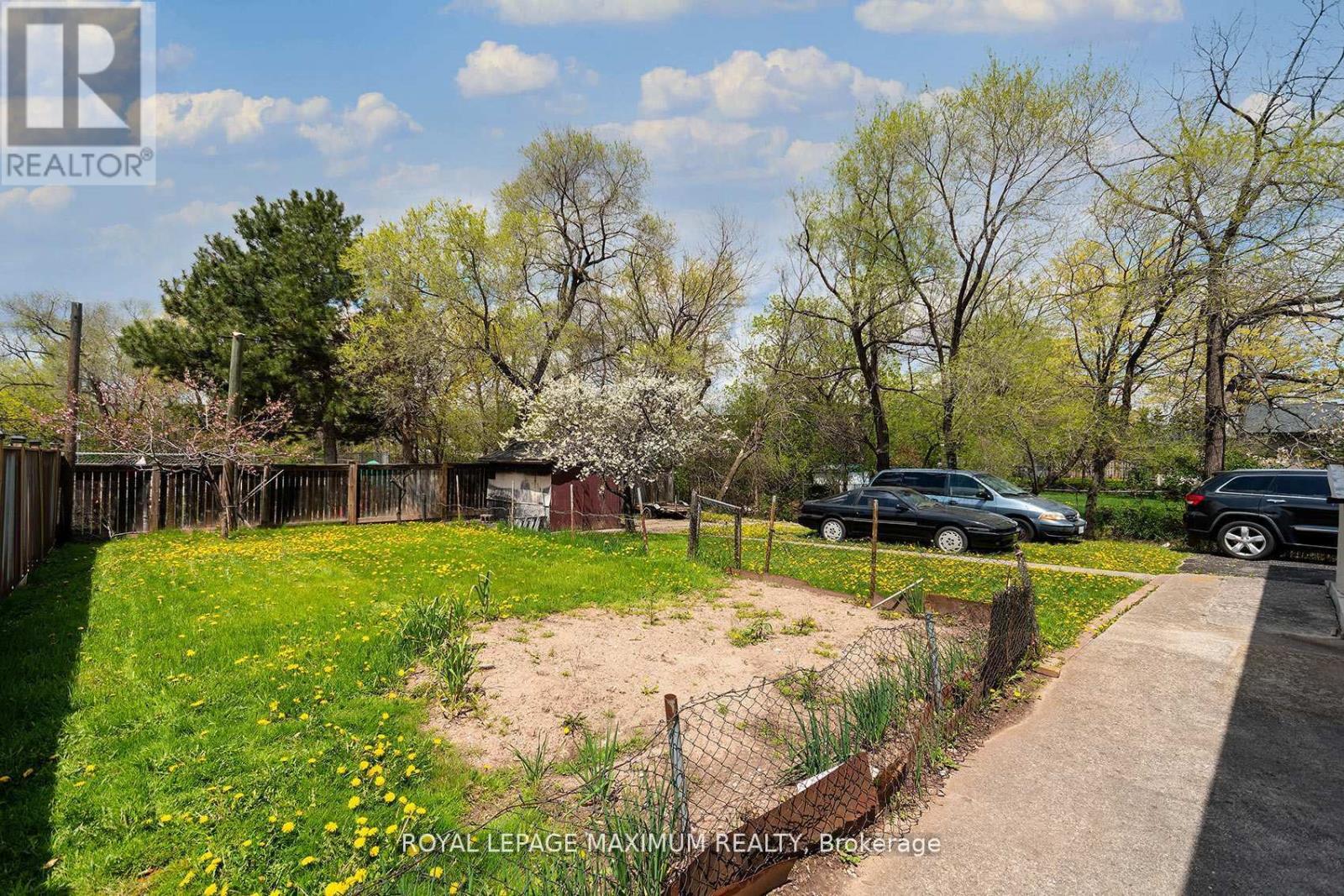 565 PINEGROVE ROAD - 24