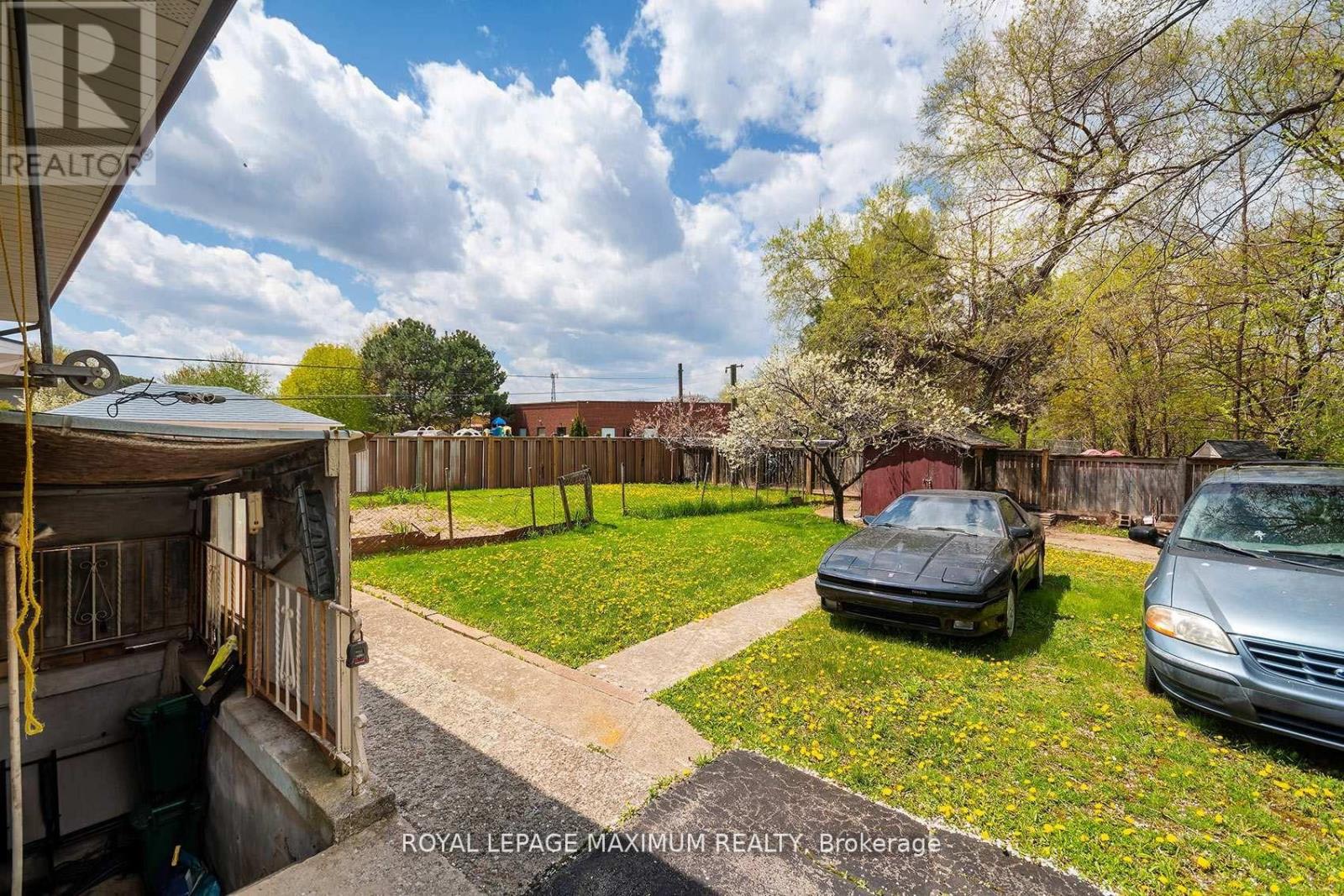 565 PINEGROVE ROAD - 26