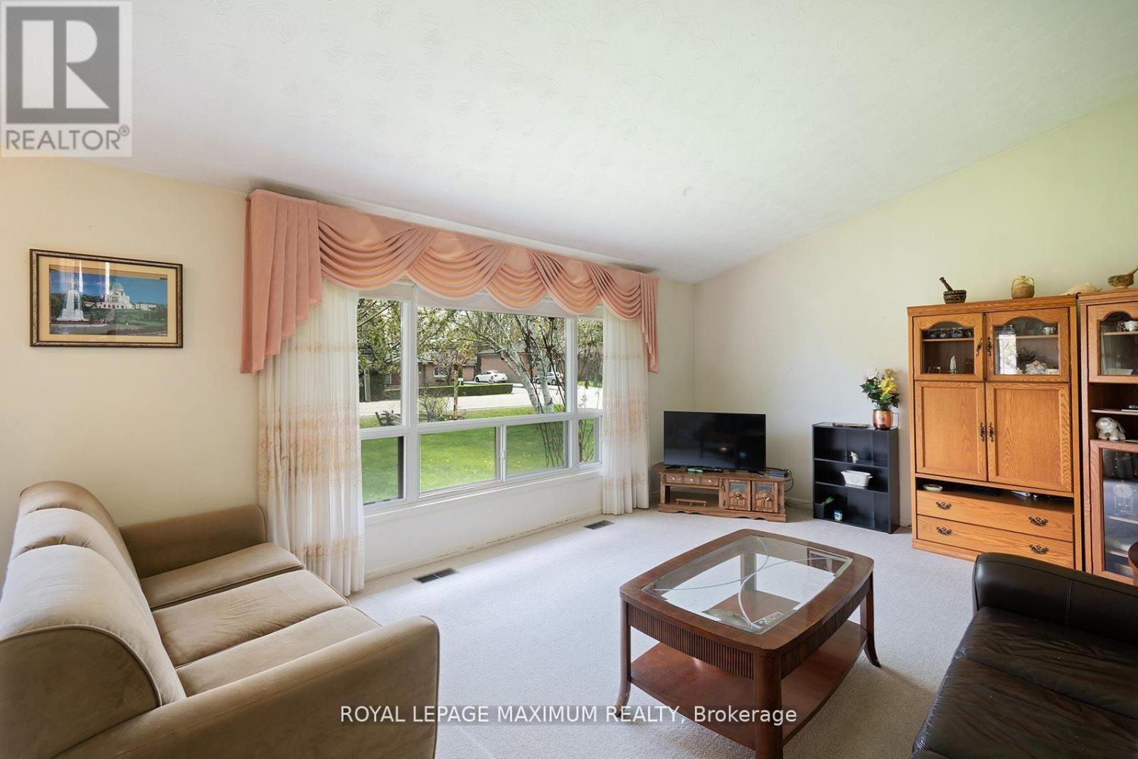 565 PINEGROVE ROAD - 4