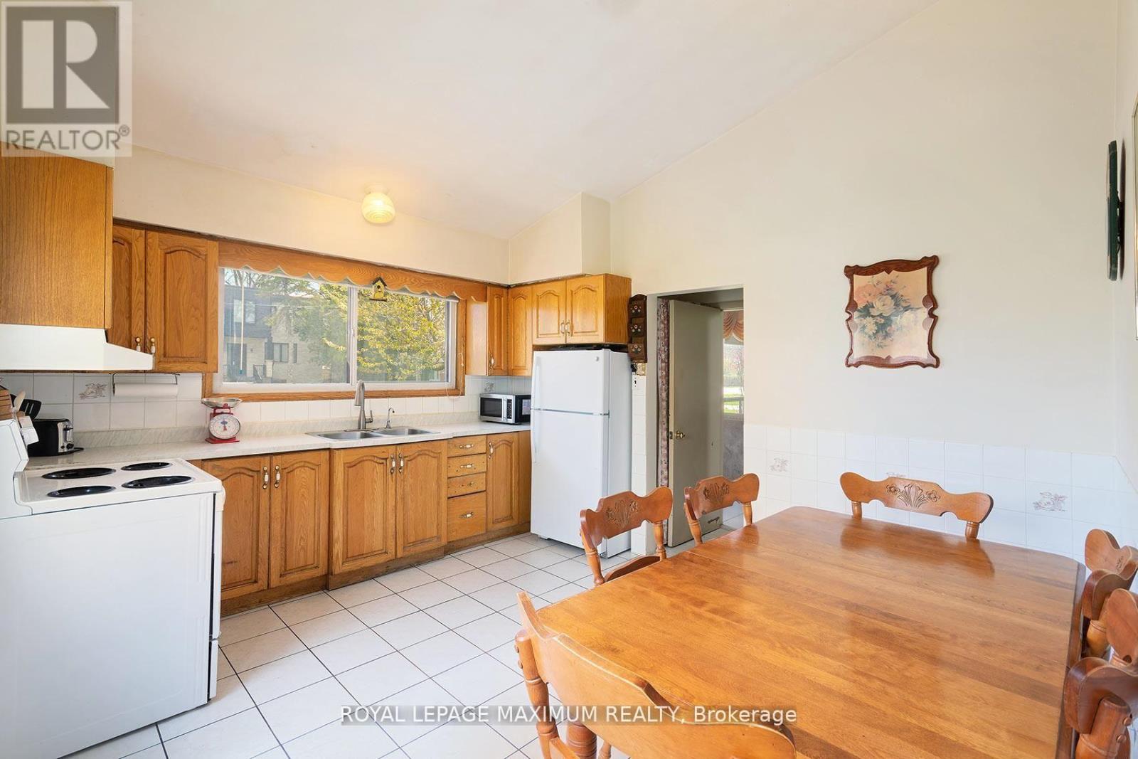 565 PINEGROVE ROAD - 7