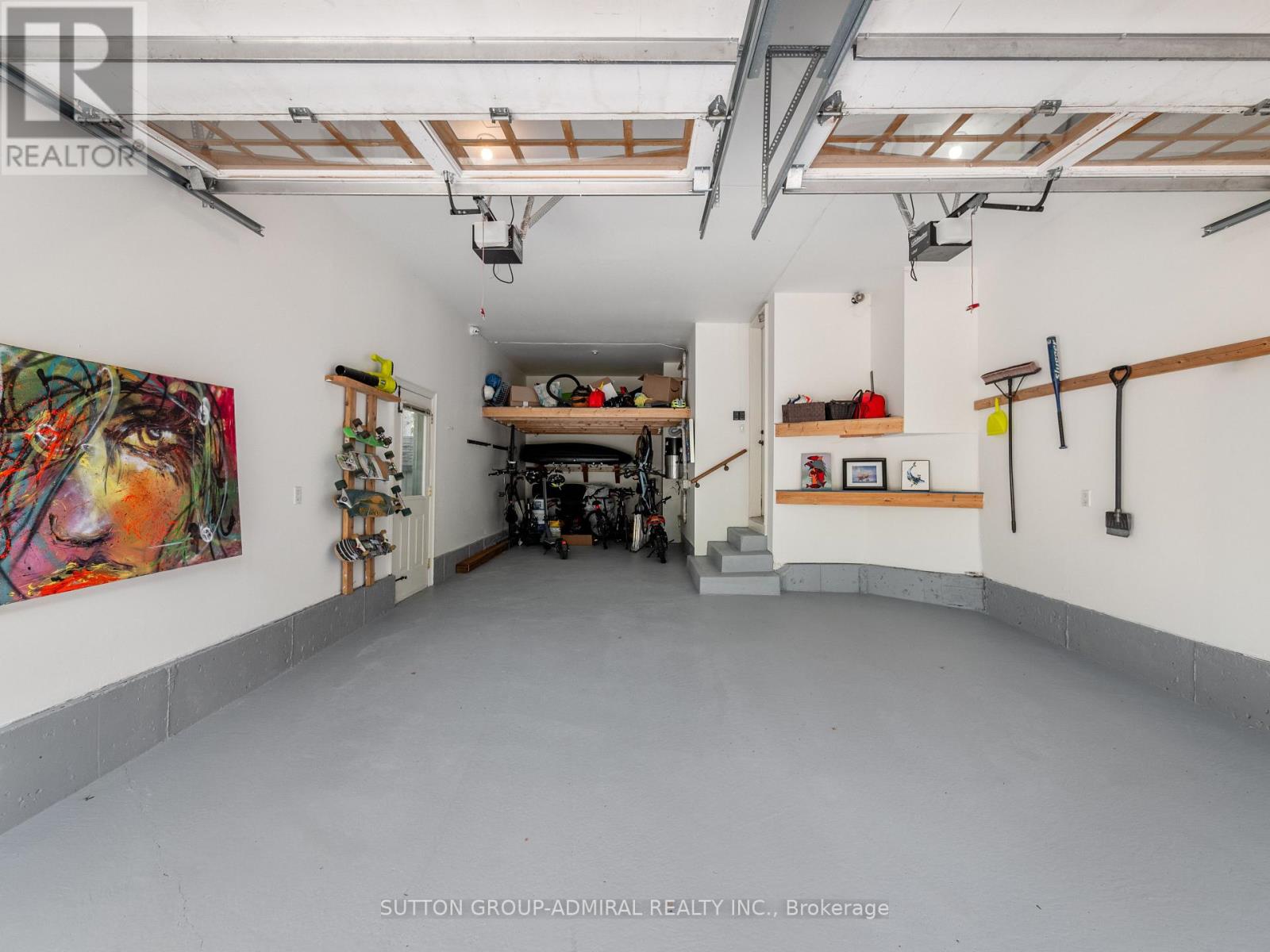 35 WENTWORTH AVENUE - 24