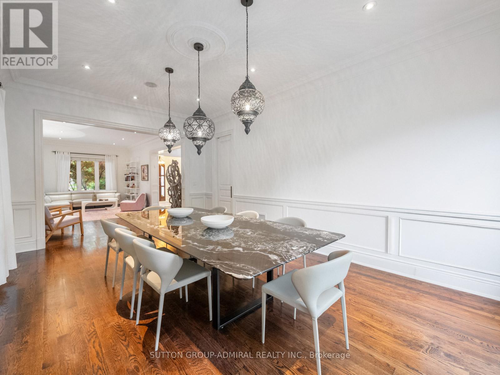 35 WENTWORTH AVENUE - 18