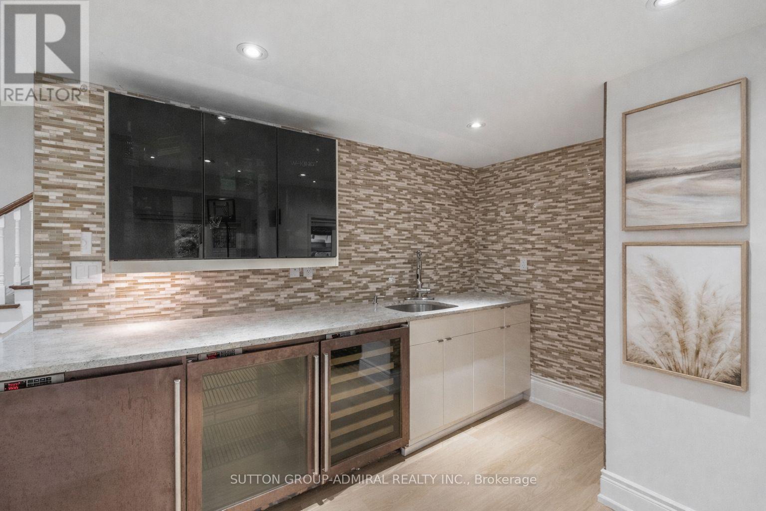 35 WENTWORTH AVENUE - 40