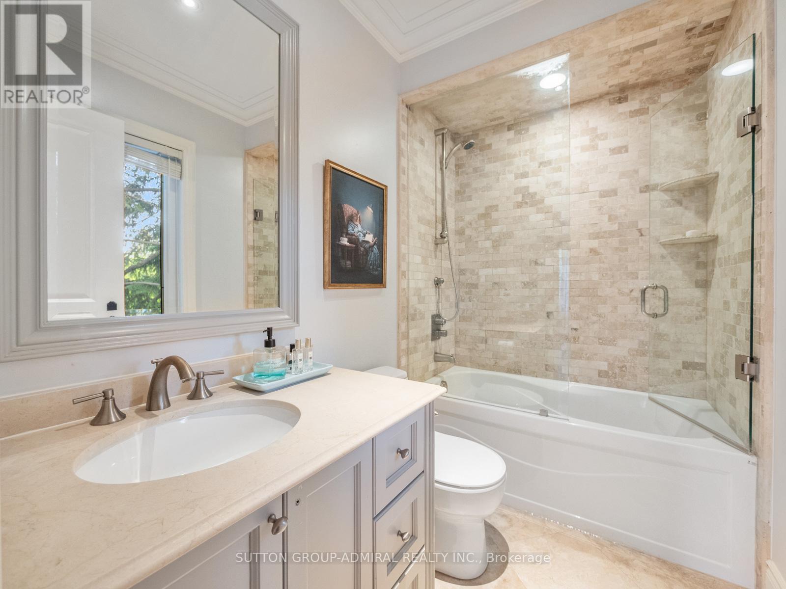 35 WENTWORTH AVENUE - 30