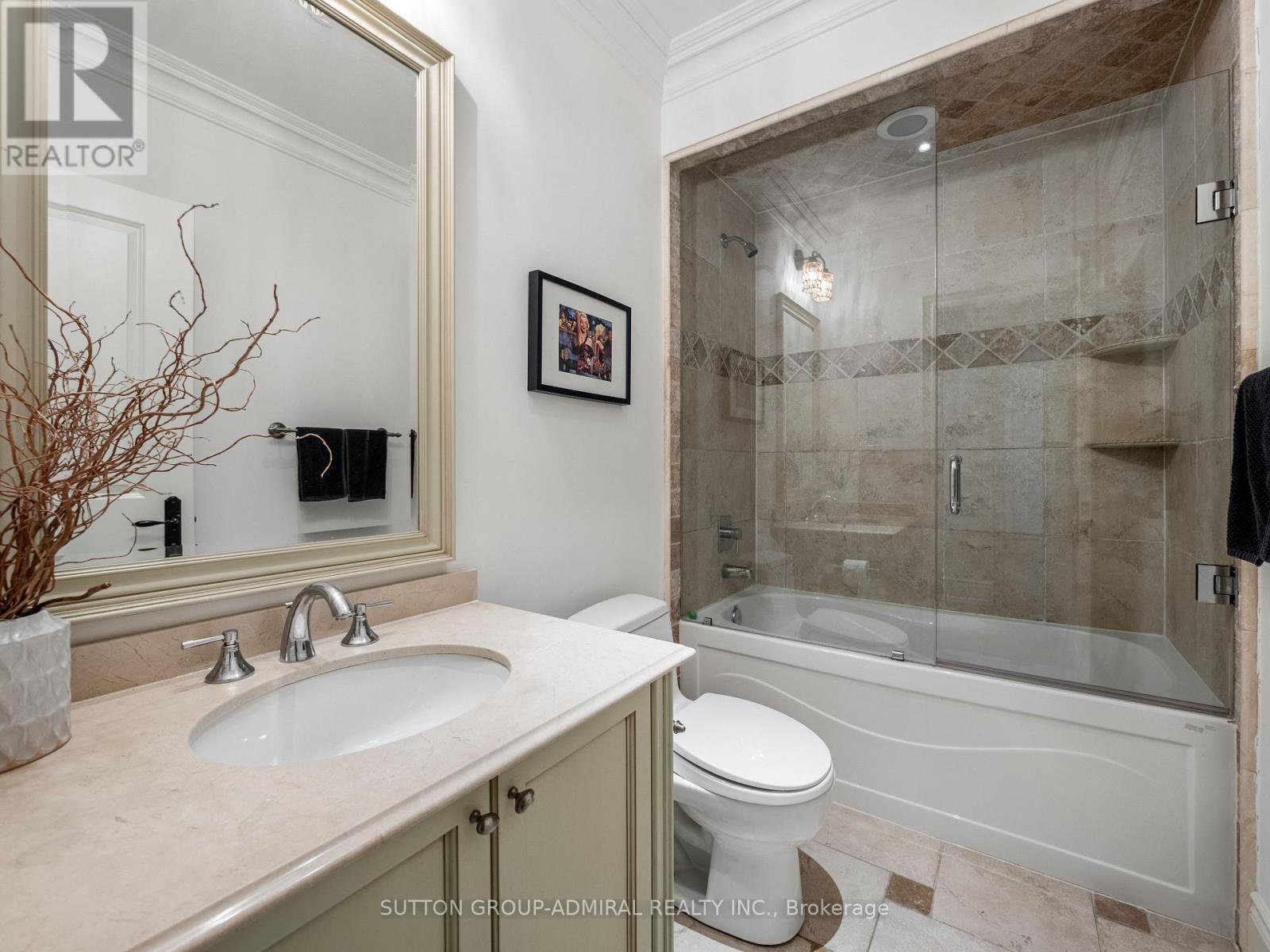 35 WENTWORTH AVENUE - 43