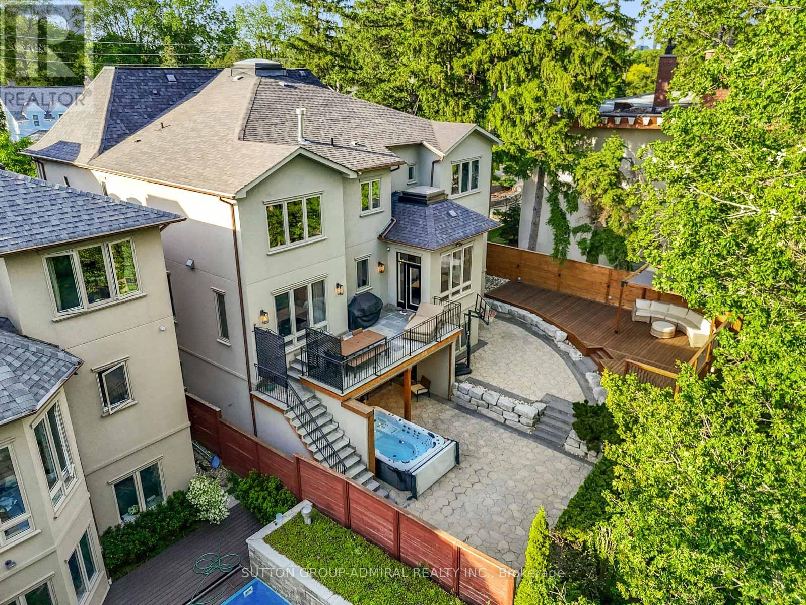 35 WENTWORTH AVENUE - 48