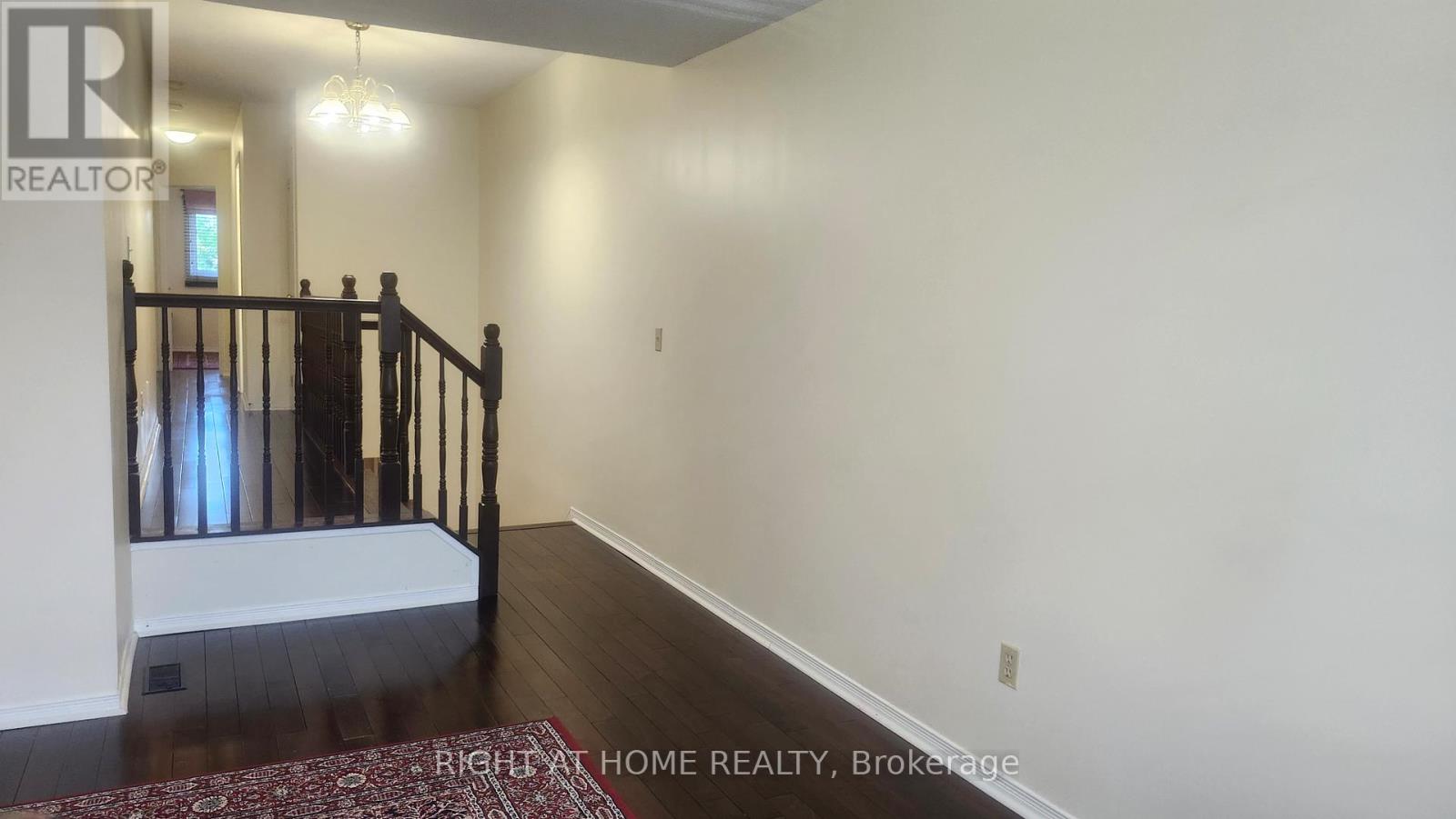 3 Bed, 3 Bath House for Rent in Ottawa – 59 HAVENHURST CRESCENT, Ottawa – MLS# X13446340 - Image 11