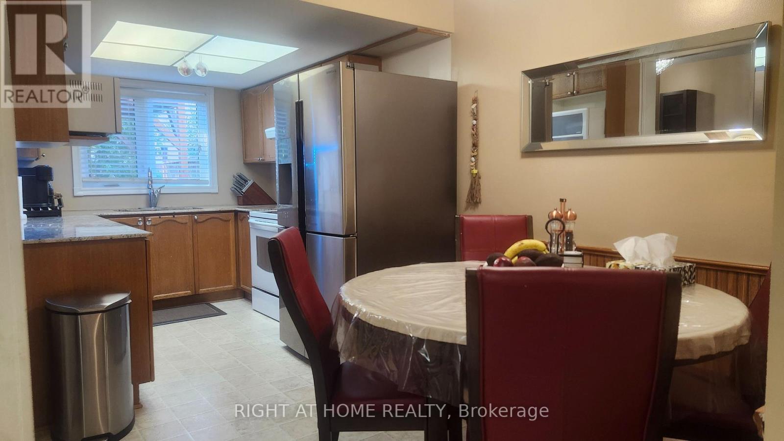 3 Bed, 3 Bath House for Rent in Ottawa – 59 HAVENHURST CRESCENT, Ottawa – MLS# X13446340 - Image 6